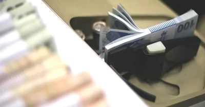 2026 Emekli Promosyonu! Mart’ta En Yüksek Maaşı Veren Bankayı Keşfedin!